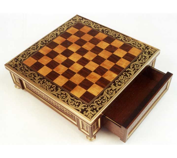 Inlaid games box with a chequerboard marquetry top